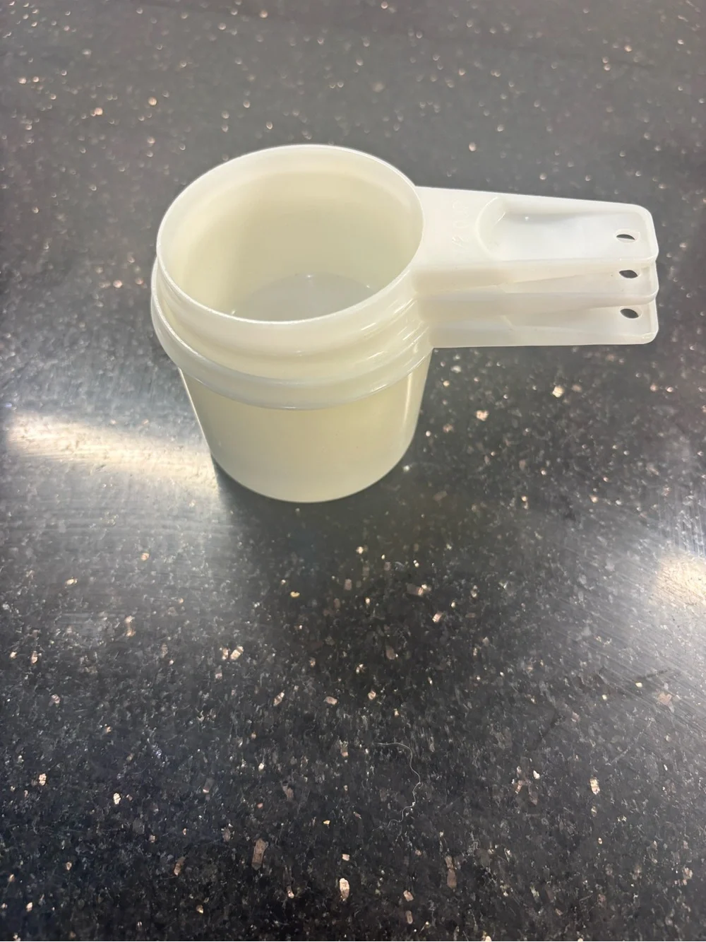 Tupperware set measuring